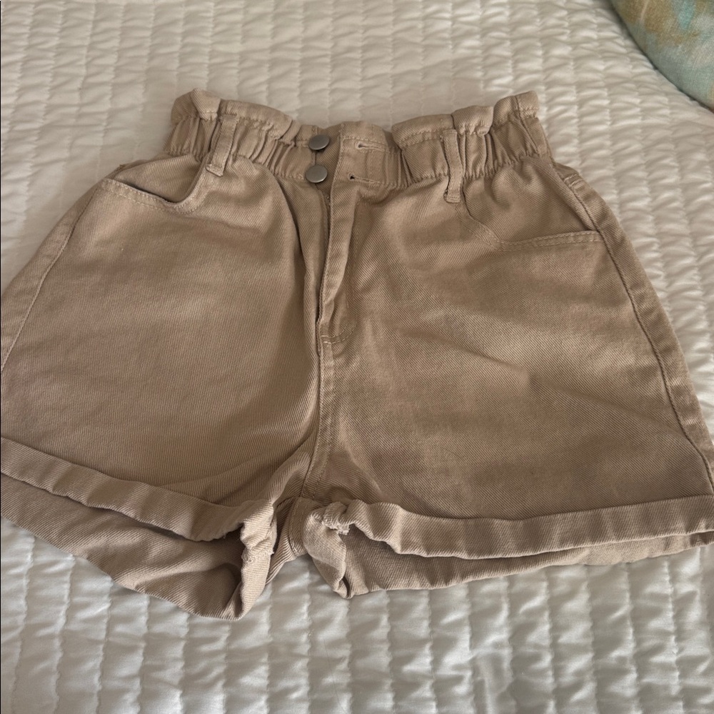 Love Tree Beige Elastic Waist Shorts